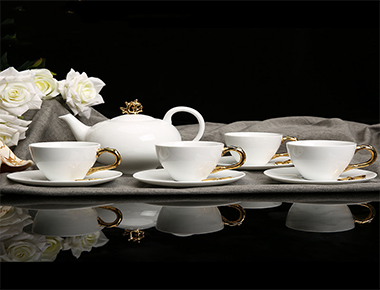 porcelain dinner set