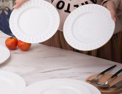 Elevate the Dining Experience with Exquisite White Plates with Gold Trim from GOLFEWARE